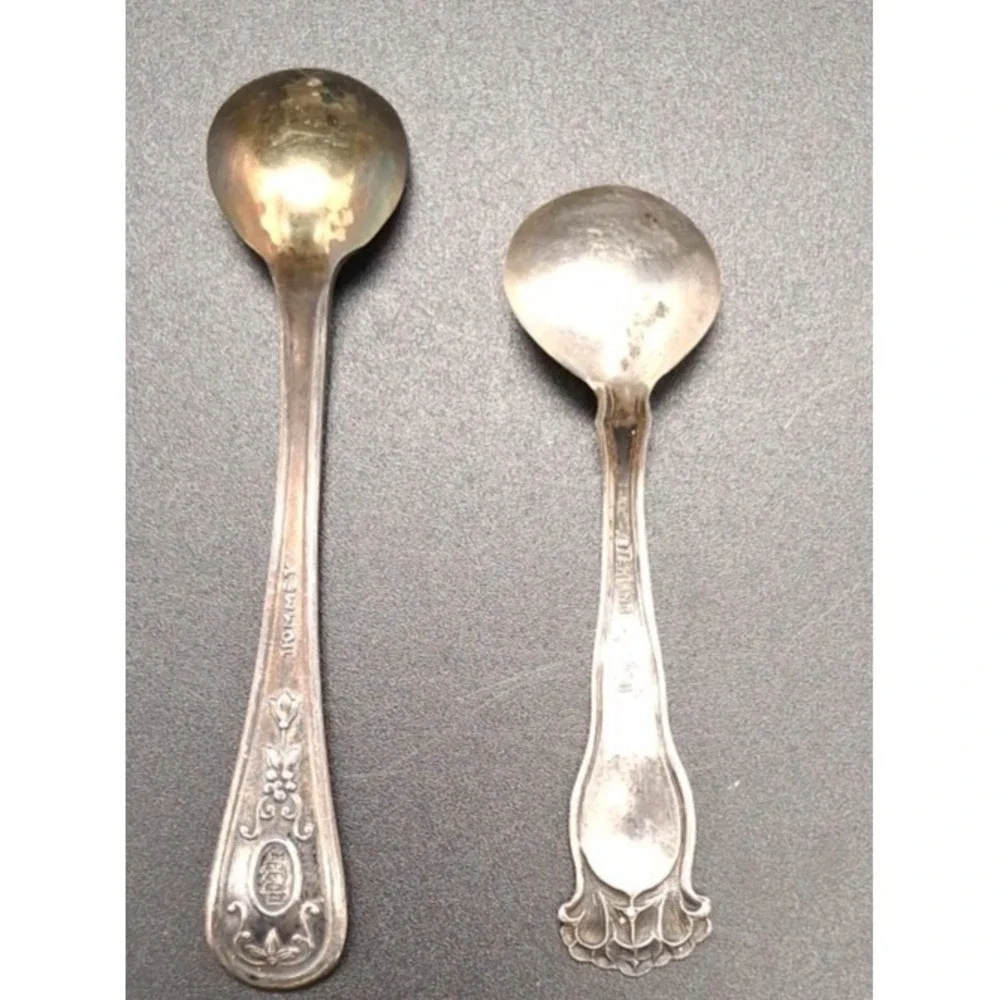 Sterling Silver Pair Baker Manchester  Salt Spoons Appx. .3 oz total weight